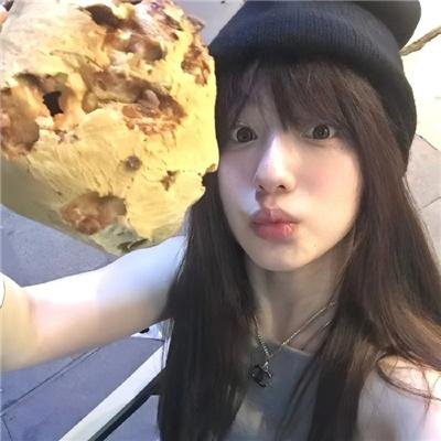 早逝白月光穿十一年后成全家福星