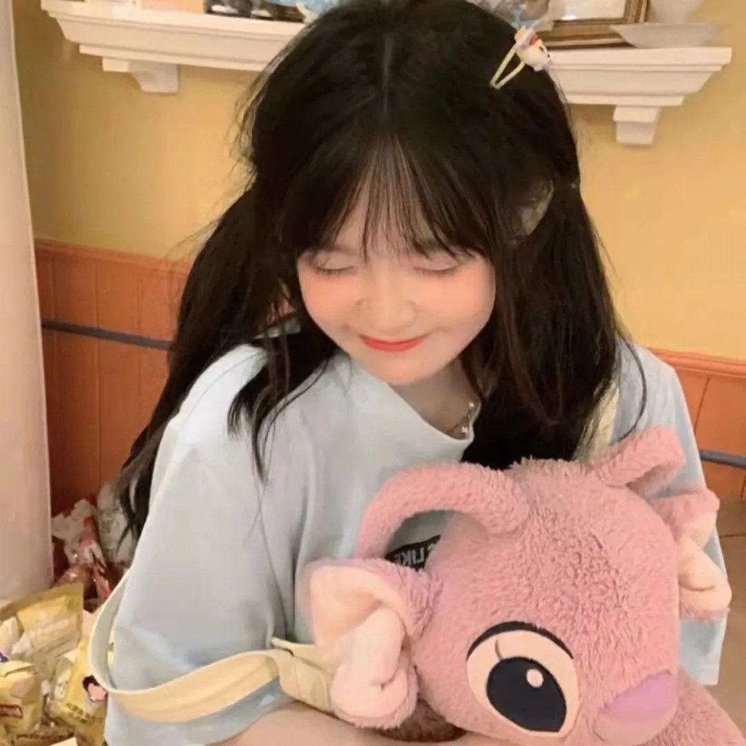 饥荒年我囤货养了个古代男友